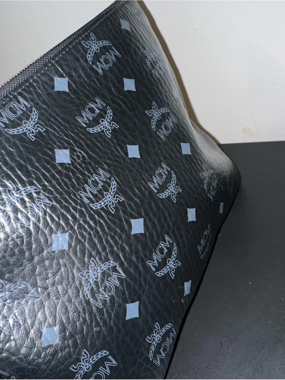 MCM compact black